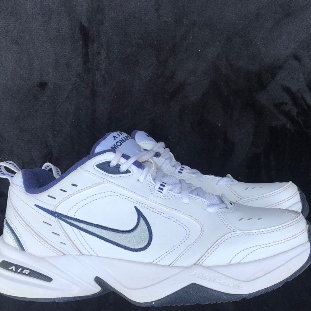 Nike Men’s Monarch Air - Picture 2 of 3